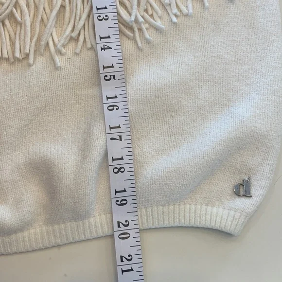 9. Gorgeous fringe sweater by Dixie - Picture 10 of 10